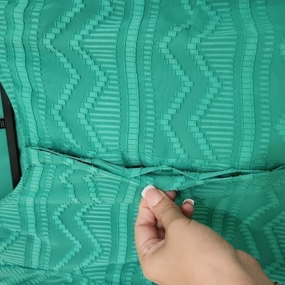 Green Knit Talbots Blouse Sheer sleeve Abstract Pattern Medium career party - Picture 3 of 8